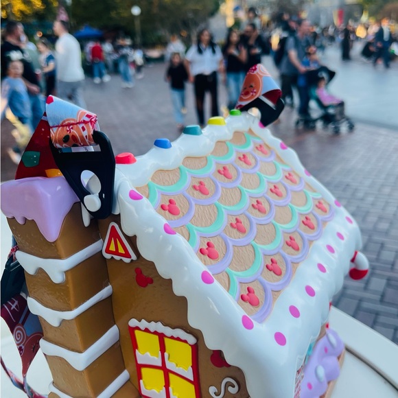 Disney Parks Mickey & Minnie Holiday Gingerbread House Popcorn Bucket SO… - Picture 6 of 7